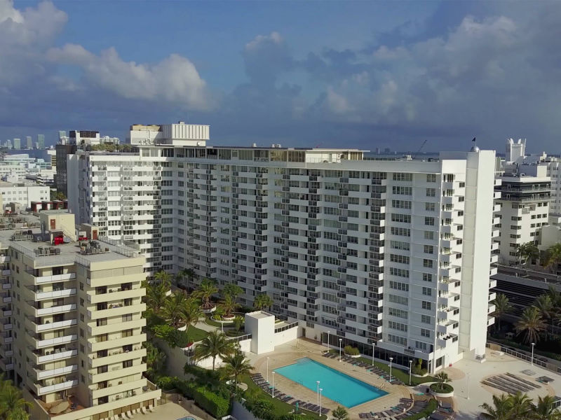 drone view of Decoplage