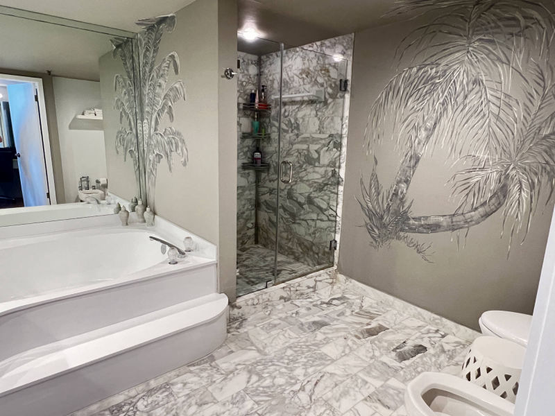 breathtakingly amazing master bathroom
